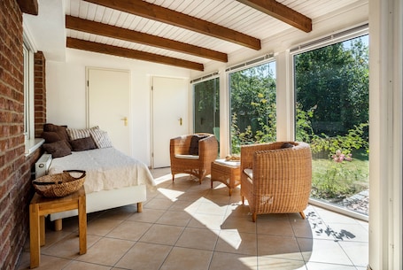 2 bedrooms, iron/ironing board, free WiFi, bed sheets. Holiday Home 'Ferienhaus Sommerrose' with Private Terrace, Private Garden and Wi-Fi