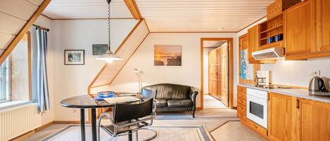 冰箱、微波炉、烤箱、炉灶