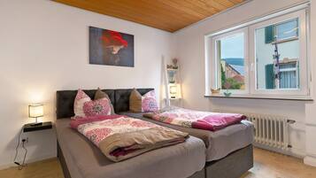 2 bedrooms, free WiFi, bed sheets