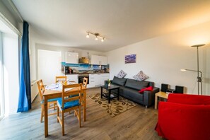 Télévision, chaîne hi-fi