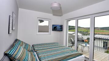 2 bedrooms, iron/ironing board, free WiFi