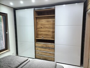 2 habitaciones, wifi gratis y ropa de cama 