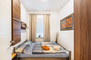1 bedroom, free WiFi, bed sheets
