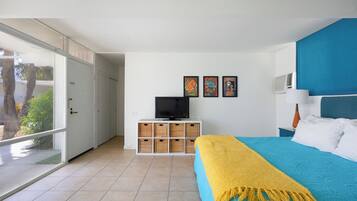 1 bedroom, desk, iron/ironing board, free WiFi