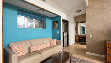 Smart TV, ping pong, offices