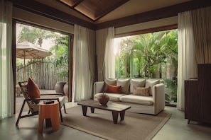 NIPA POOL VILLA - Twin bed | Living area