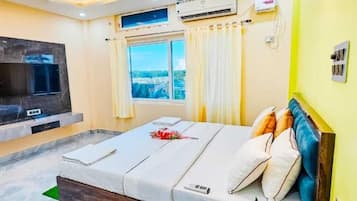 1 bedroom, premium bedding, free WiFi, bed sheets
