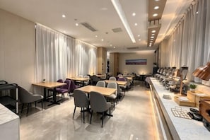 Dining - LAVANDE HOTELS Guangzhou Convention and Exhibition Center Nanzhou Metro Station Branch (Guangzhou)