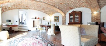 Beautiful  villa for 6 guests with WIFI, private pool, TV, veranda and panoramic view