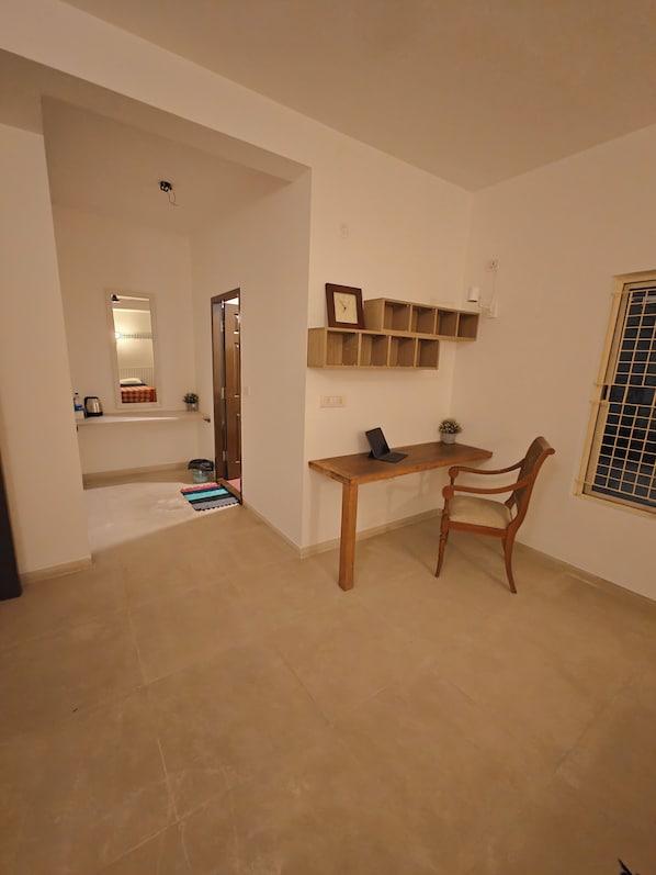 Deluxe Room | Desk, free WiFi - Transit Stay (Bengaluru)