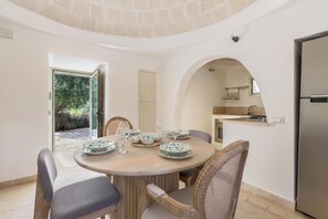 Dining - 4078 Trullo Lui di Borgo Paoli (Ostuni)