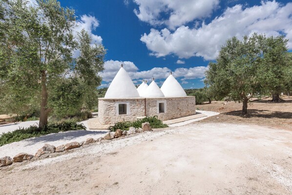 Exterior - 4078 Trullo Lui di Borgo Paoli (Ostuni)