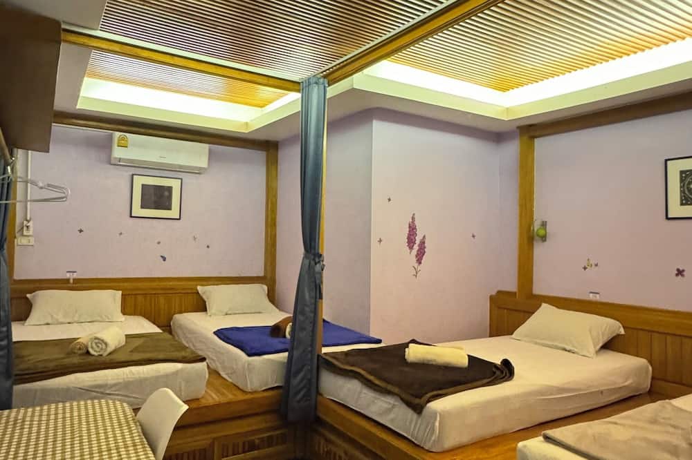 Let's Sea Hostel