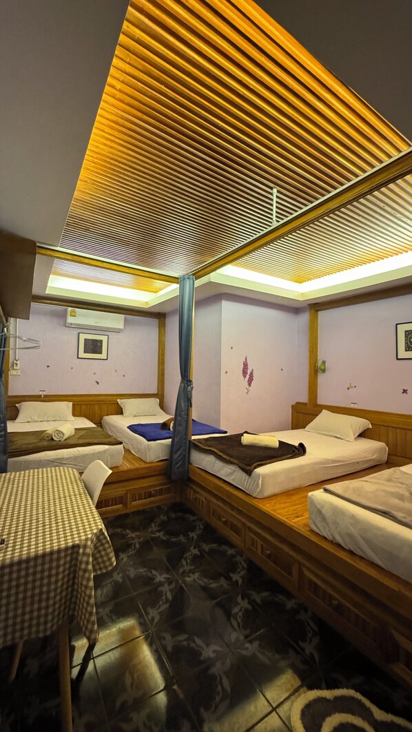 Dormitorio compartido básico, solo para hombres, para no fumadores