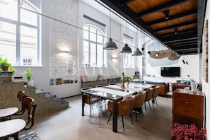 Dining - Amazing LOFT on Vaci street 3BR 3BHR (Budapest)