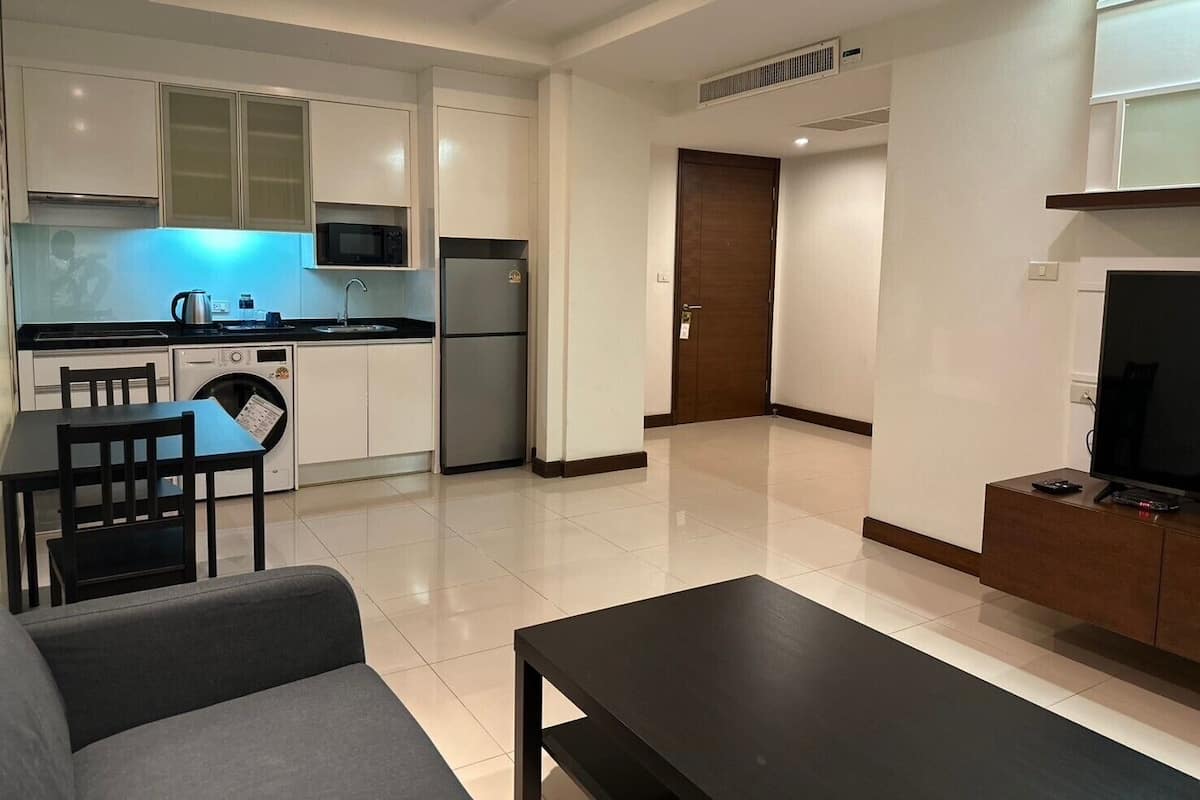 Superior Suite 1 Bedroom (No View) | 私人廚房 | 大型冰箱、微波爐、爐台、鍋具/餐盤/廚房用品