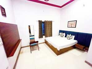 Family Single Room, Balcony, City View 302