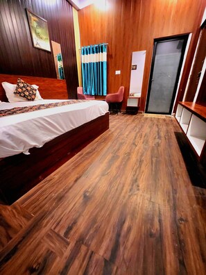 Room 102 - Attithi guest house (Shri Madhopur)