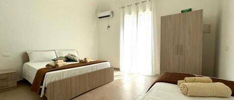 1 bedroom, WiFi, bed sheets