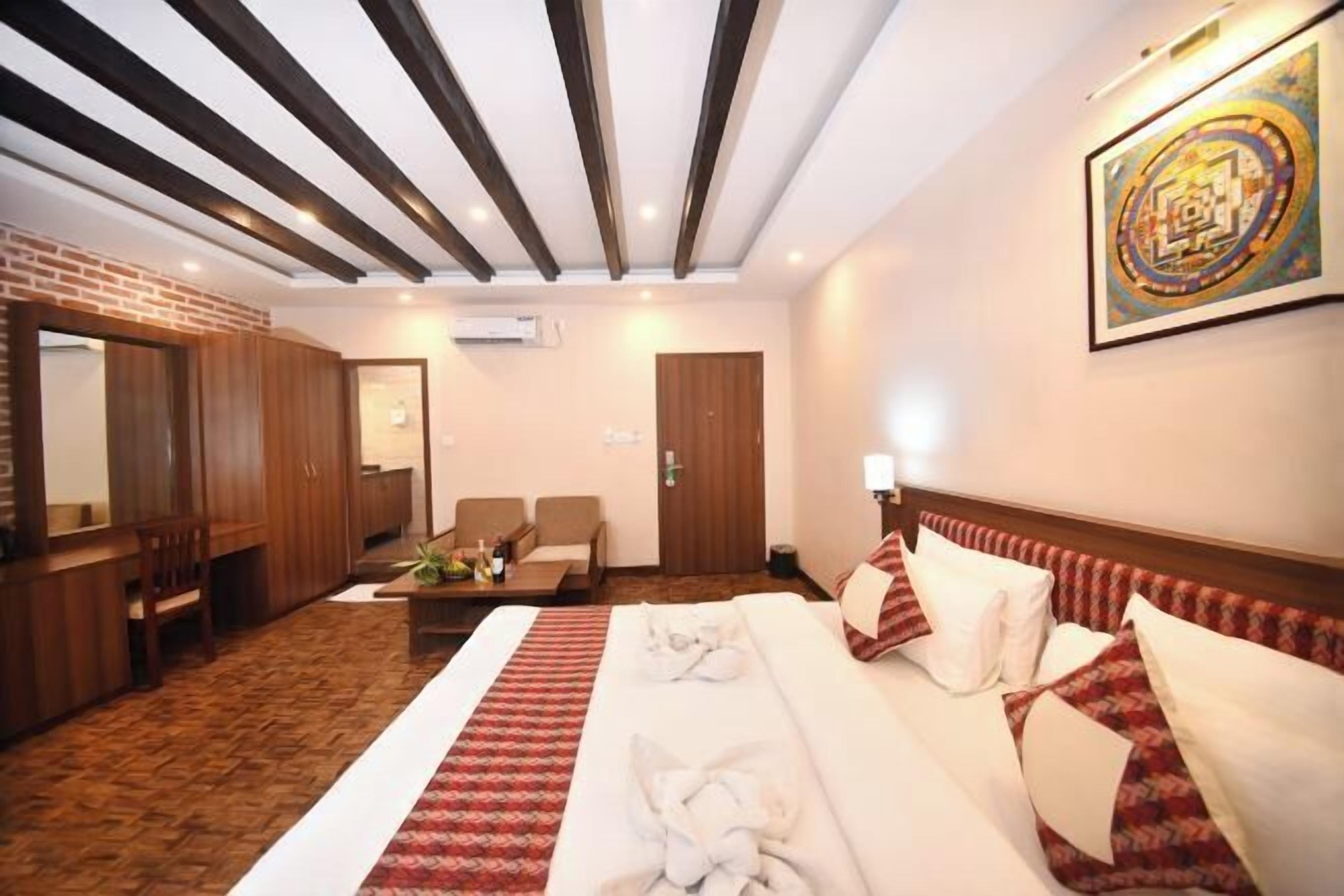 Minibar, Schreibtisch, laptopgeeigneter Arbeitsplatz