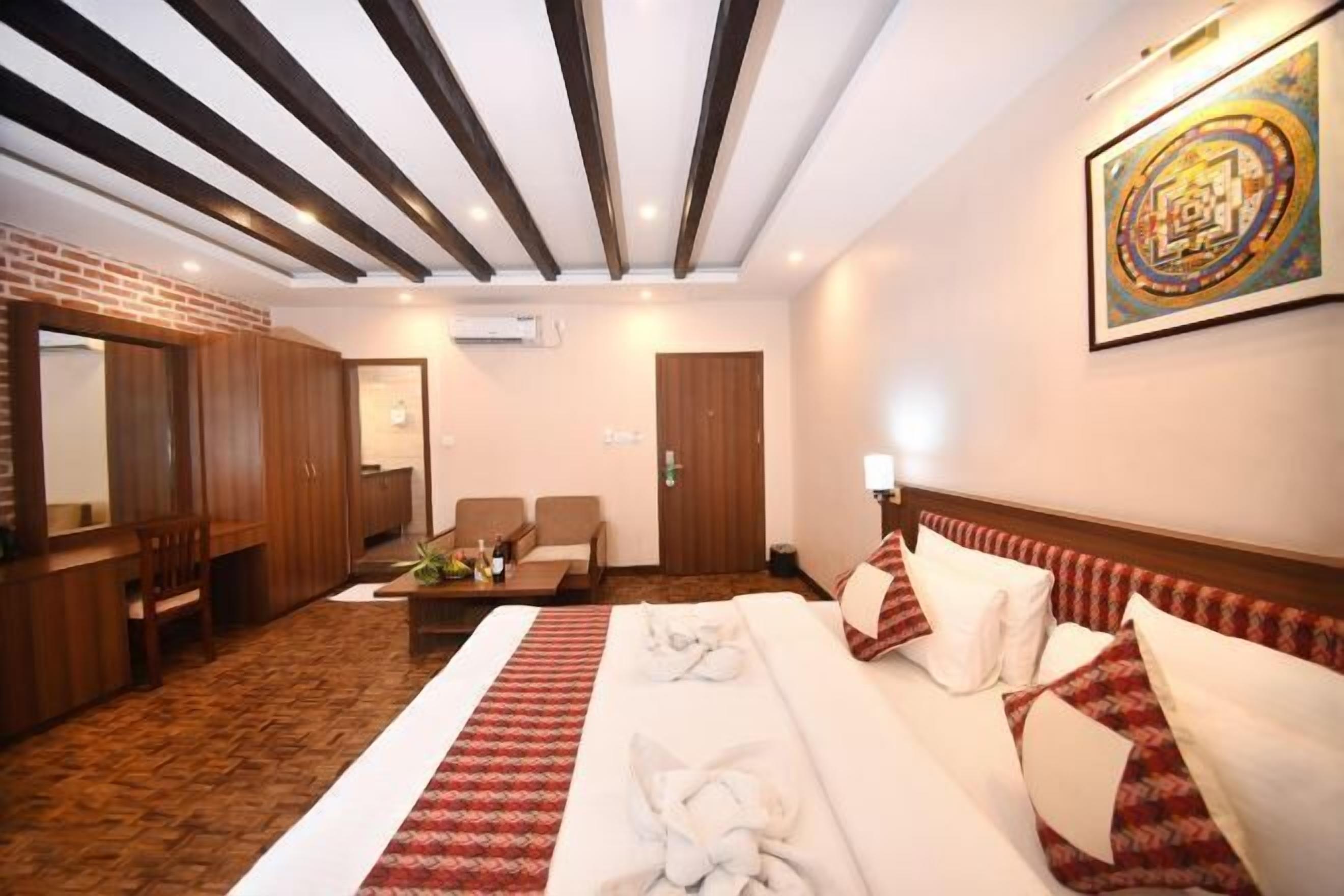 Minibar, Schreibtisch, laptopgeeigneter Arbeitsplatz