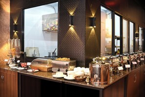 매일 뷔페 무료 아침 식사 포함