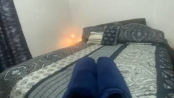 2 slaapkamers, een strijkplank/strijkijzer, wifi, beddengoed