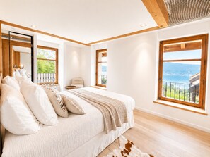 4 Schlafzimmer, Schreibtisch, Bügeleisen/Bügelbrett, Reisekinderbett