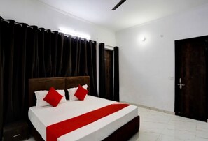 Desk - Hotel CDS Residency (Greater Noida)