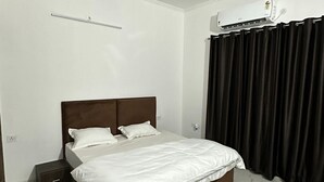 Desk - Hotel CDS Residency (Greater Noida)