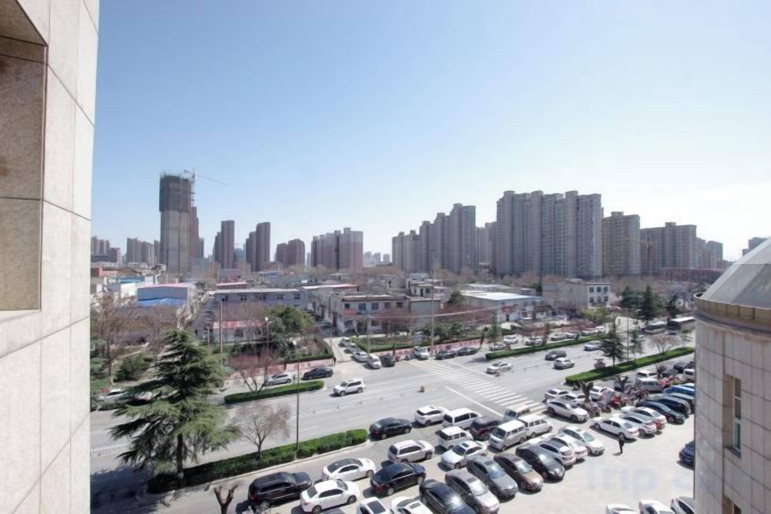 الإطلالة من المنشأة