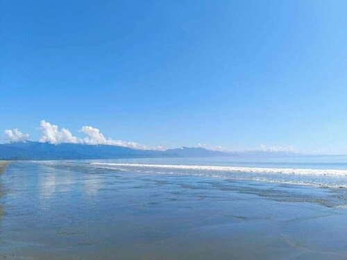 The Waves at Socorro Baler- Hotel A