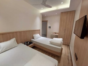 Chambre Deluxe double, vue sur la colline | Bureau