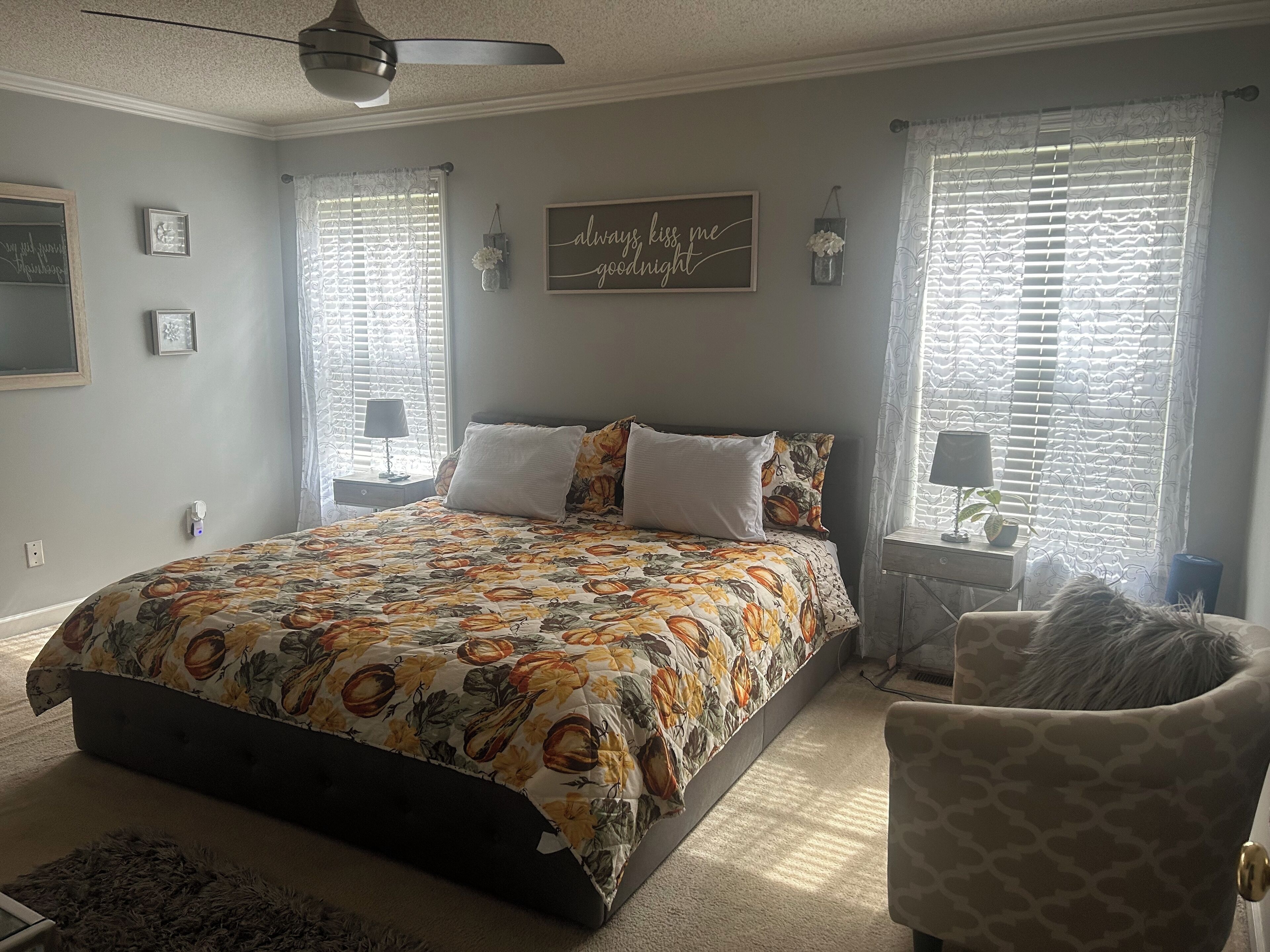 3 bedrooms, desk, iron/ironing board, free WiFi