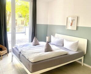 2 bedrooms, iron/ironing board, WiFi, bed sheets