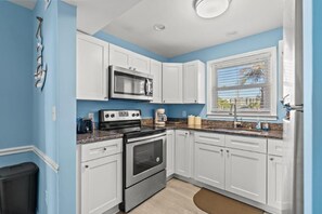 Fridge, microwave, oven, stovetop - Sea Haven B - Great 3 BR 2 BA - 3 blocks from the beach (North Myrtle Beach)