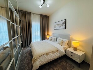 1 habitación, tabla de planchar con plancha, wifi y ropa de cama