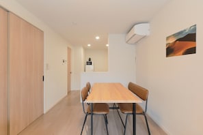 Departamento, para no fumadores (B, 2-person) | Área de sala de estar | Televisión de pantalla plana