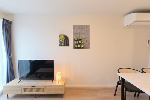 Appartement, non-fumeur (A, 2-person) | Aire de séjour | Téléviseur à écran plat