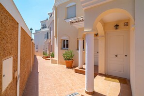 Exterior detail - Villa La Dorada 4 Burriana by Casasol (Nerja)