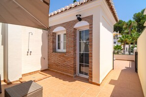 Exterior detail - Villa La Dorada 4 Burriana by Casasol (Nerja)