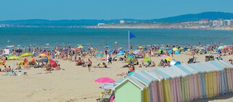 Nice home in Neuville-sous-Montreuil