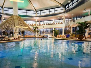 Pool - Beautiful Apartment with garden, patio, balcony, and free parking in Röslau  (Röslau)