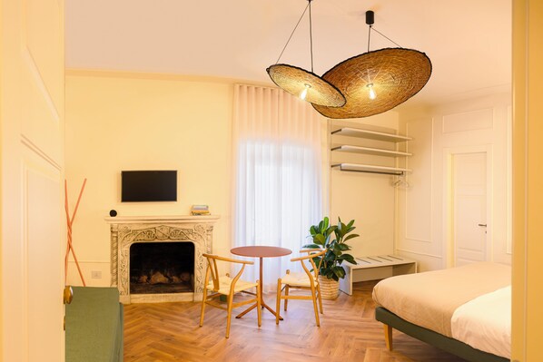 1 bedroom, WiFi, bed sheets - Camera Luxury in Centro a Foligno, a 5 Minuti da Caserma e Stazione (Foligno)