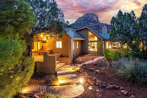 Sleeps 12. Salt Water Pool. Prime Sedona Location