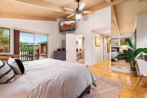 4 habitaciones, escritorio y tabla de planchar con plancha 