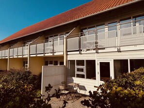 Terrace/patio - Karrebæksminde Strandhotel (Karrebæksminde)