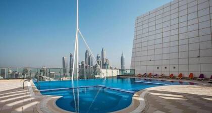 Cosmos Living - Goldcrest Views1