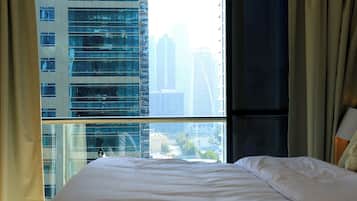 Deluxe Studio, Lake View | In-room safe, blackout curtains, iron/ironing board, free WiFi