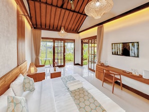 3 bedrooms, minibar, in-room safe, desk